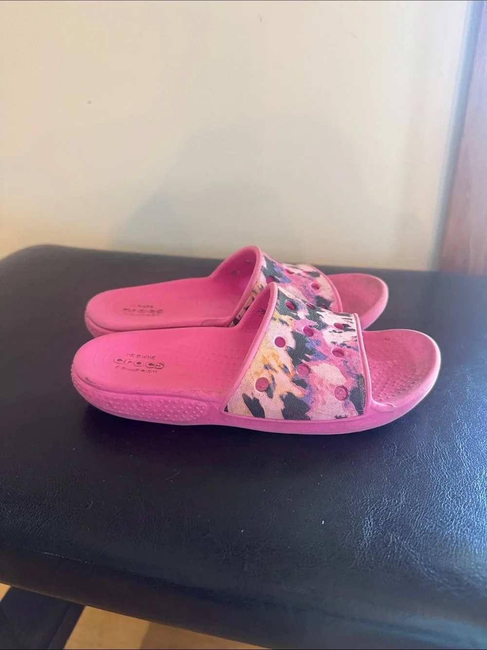 Crocs Pink camo Slide Sandals